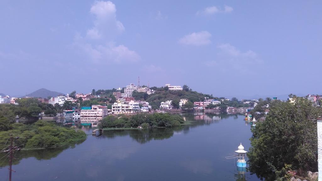 Lake Face Udaipur Exterior foto